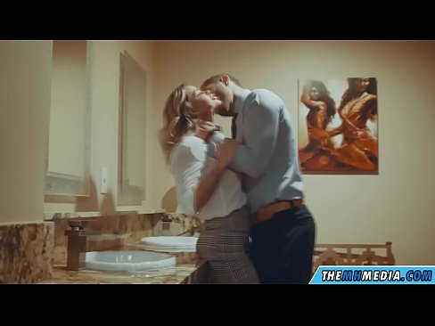 ❤️ Nalika pirang busty seduces anjeun dina restroom umum ️❌ porno fb dina su.nomescriativos.top ☑